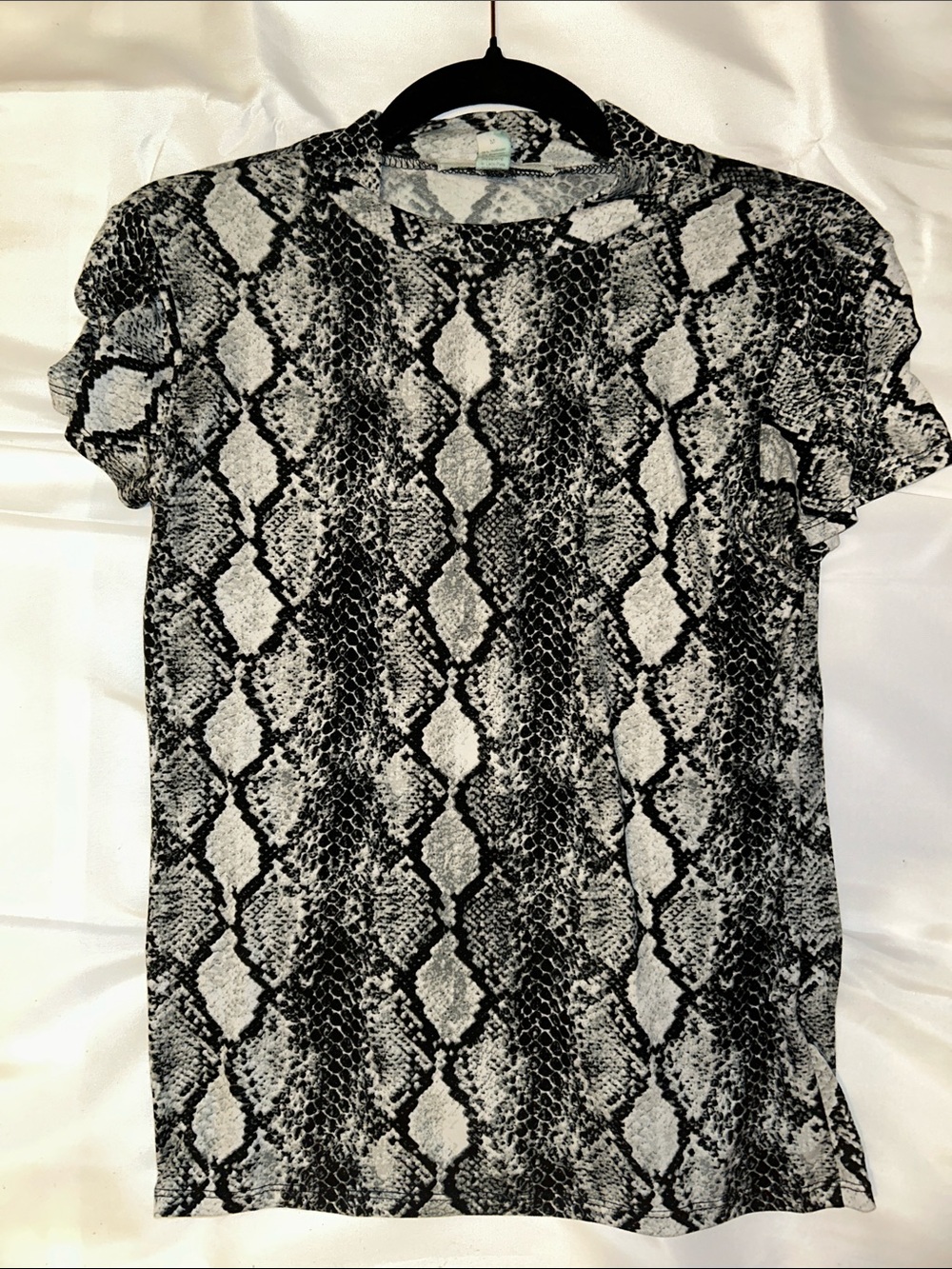 eye candy Black & White Snake Print Short Sleeve Tee